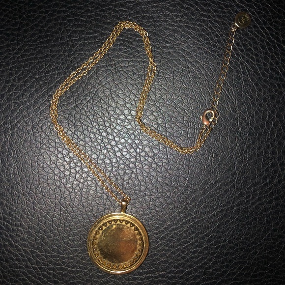 Gold Necklace - Picture 2 of 4